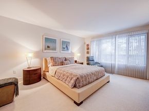 277 Nahanton St 277, Newton MA 02459