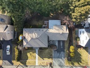 9 Elmcrest Cir, Melrose MA 02176