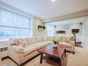 9 Elmcrest Cir, Melrose MA 02176