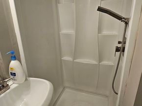 15 Longfellow Rd, Worcester MA 01602