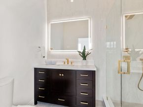 9 Russell PH, Boston MA 02129