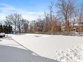 2 Walker Road 4, North Andover MA 01845