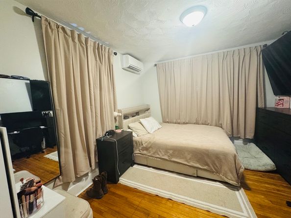 5 Wakefield St, Worcester MA 01605