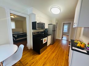 5 Wakefield St, Worcester MA 01605