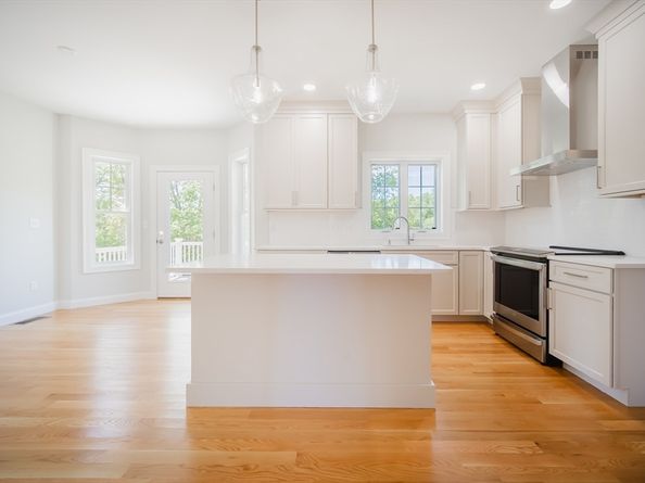 11 Strongwater Drive, Salem MA 01970