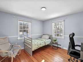 129 Moody St, North Andover MA 01845