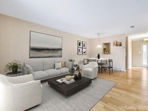 4 Village Brook Ln 4, Natick MA 01760