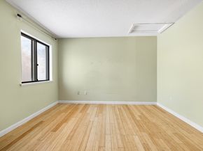 4 Village Brook Ln 4, Natick MA 01760