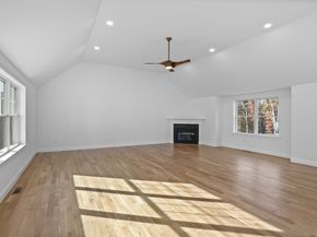 6 Colonel Rolls Dr, Westford MA 01886