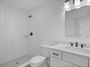 6 Colonel Rolls Dr, Westford MA 01886