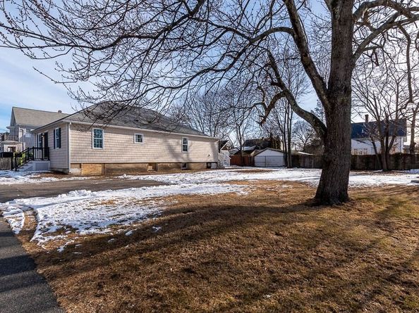 44 Holmes Rd, Dedham MA 02026