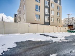 622 Boston Ave 7A, Medford MA 02155