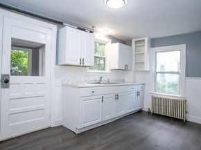 22 Prescott St, Leominster MA 01453