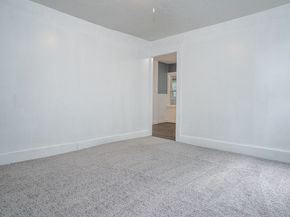 22 Prescott St, Leominster MA 01453