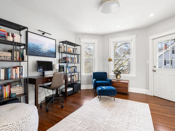 281 Belgrade Ave 2, Boston MA 02131