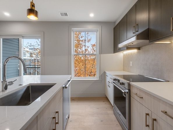 59 Spear St 302A, Quincy MA 02169