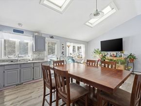 68 Beech St, Bridgewater MA 02324