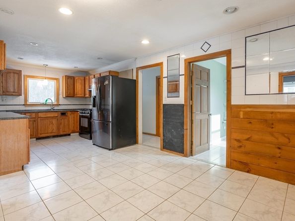 39 Sycamore Lane, Billerica MA 01821