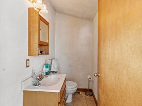 40 Archer St, Lynn MA 01902