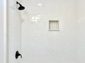 165 Everett St 7, Boston MA 02128