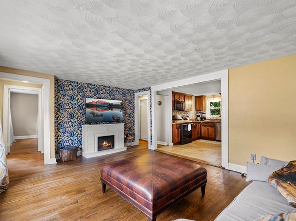 51 Dufton Rd, Andover MA 01810