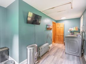 4 Walnut St, Brookfield MA 01506