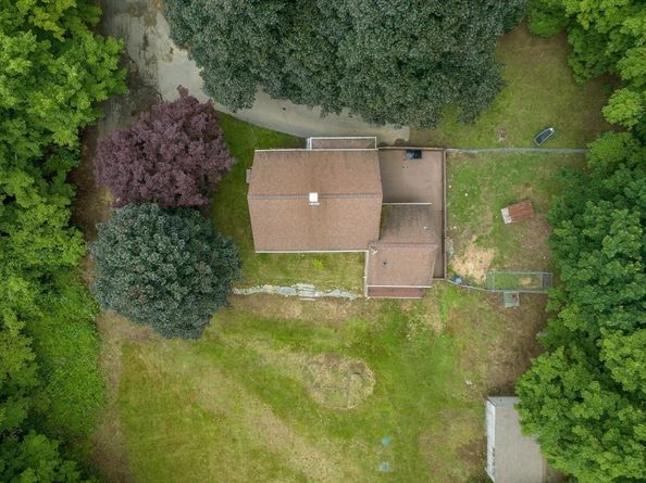 4 Walnut St, Brookfield MA 01506