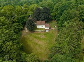 4 Walnut St, Brookfield MA 01506