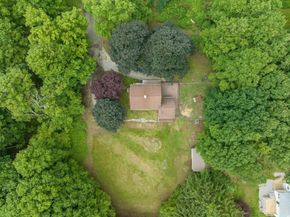 4 Walnut St, Brookfield MA 01506