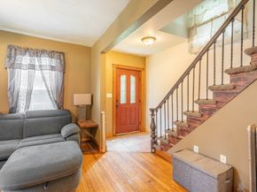 4 Walnut St, Brookfield MA 01506