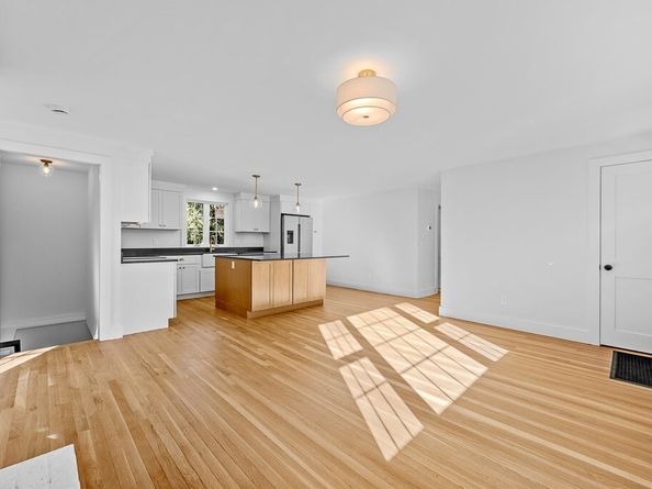 11 Great Lake Dr, Sudbury MA 01776