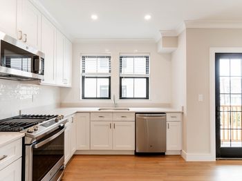 285 Lamartine St