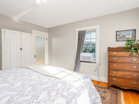 5 Academy Rd, Leominster MA 01453