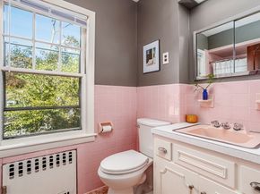 5 Academy Rd, Leominster MA 01453