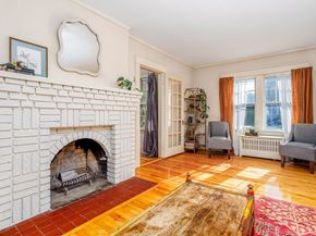 5 Academy Rd, Leominster MA 01453