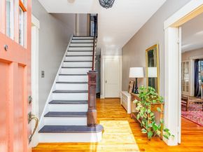 5 Academy Rd, Leominster MA 01453