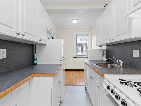 3 Arlington St 52, Cambridge MA 02140