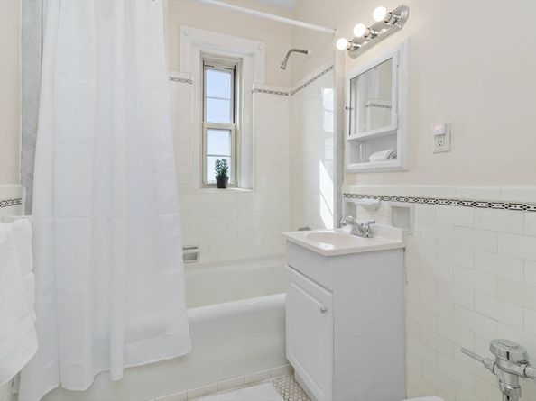 3 Arlington St 52, Cambridge MA 02140