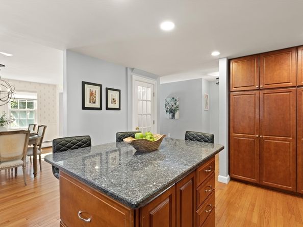 10 Bradley Pl, Sudbury MA 01776