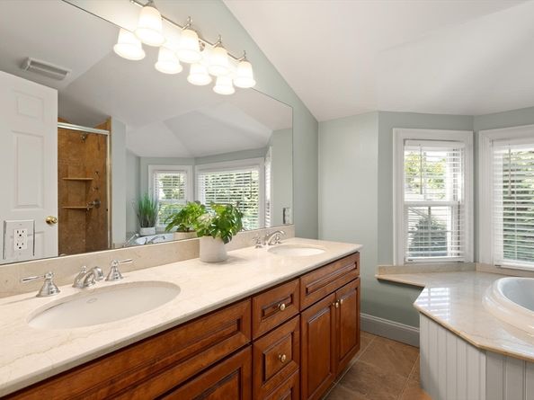 10 Bradley Pl, Sudbury MA 01776