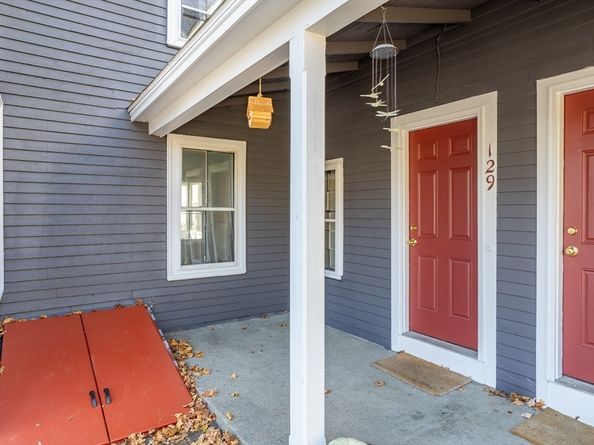 129 Main 129, Acton MA 01720