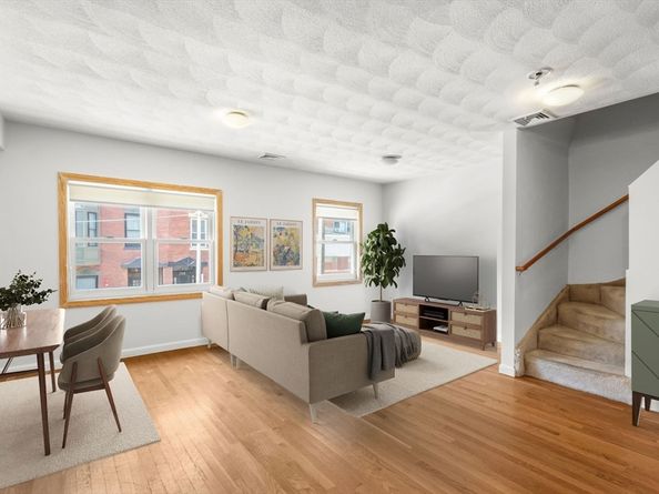 335-337 Meridian St 4, Boston MA 02128