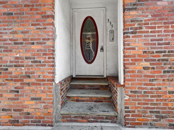 335-337 Meridian St 4, Boston MA 02128