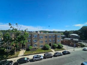 137 Englewood Ave 32, Boston MA 02135