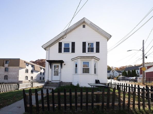 108 High St, Dedham MA 02026