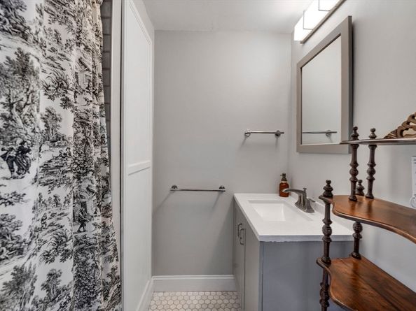14 Everett St 6, Boston MA 02122