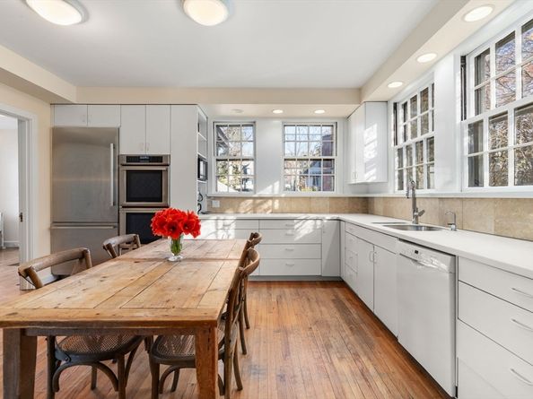 469 Walnut St, Brookline MA 02445