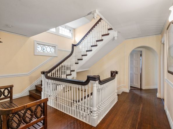 469 Walnut St, Brookline MA 02445