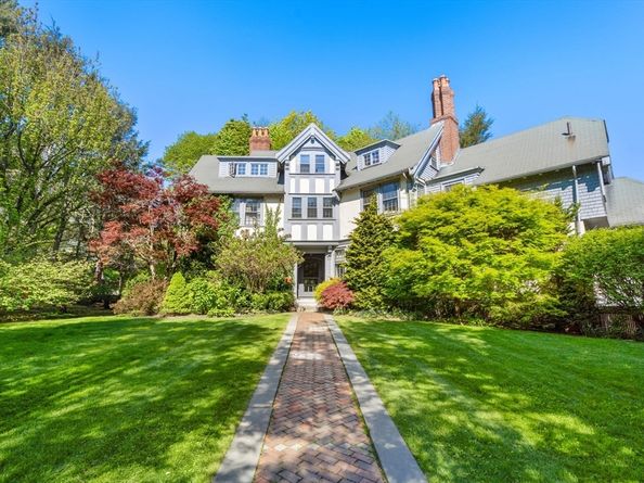 469 Walnut St, Brookline MA 02445