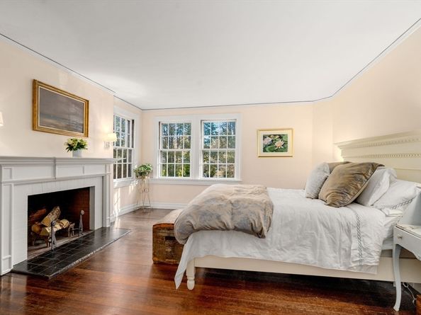 469 Walnut St, Brookline MA 02445